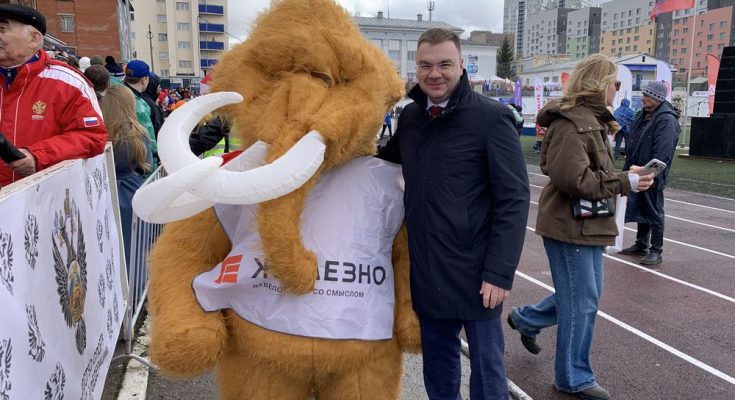 Забег в ростовых костюмах в Перми